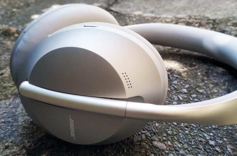 Why Is Bose Quietcomfort Ultra Headphones Crackling