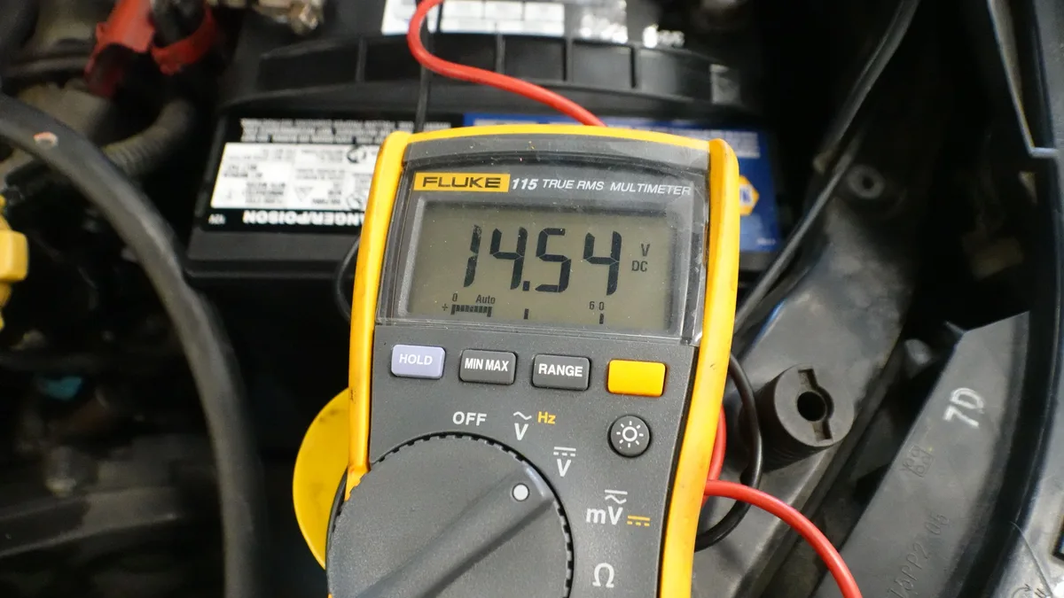 battery voltage test