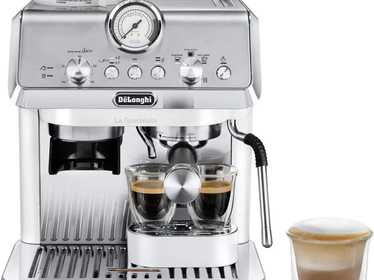 De'Longhi La Specialista espresso machine front view