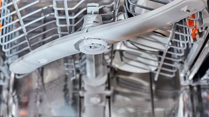 Dishwasher Not Cleaning Dishes On The Top Rack