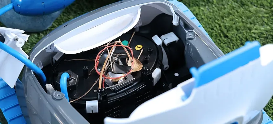 Dolphin impeller blockage removal
