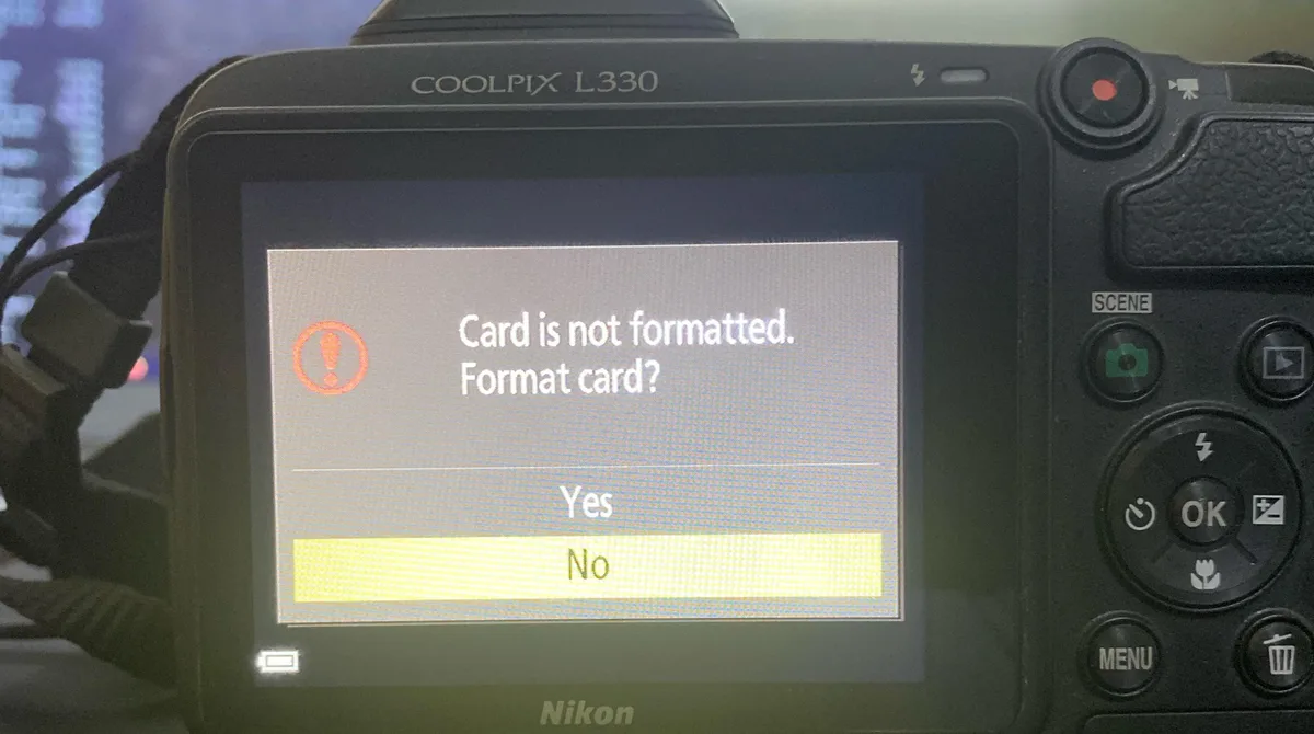 DSLR camera SD card formatting troubleshooting