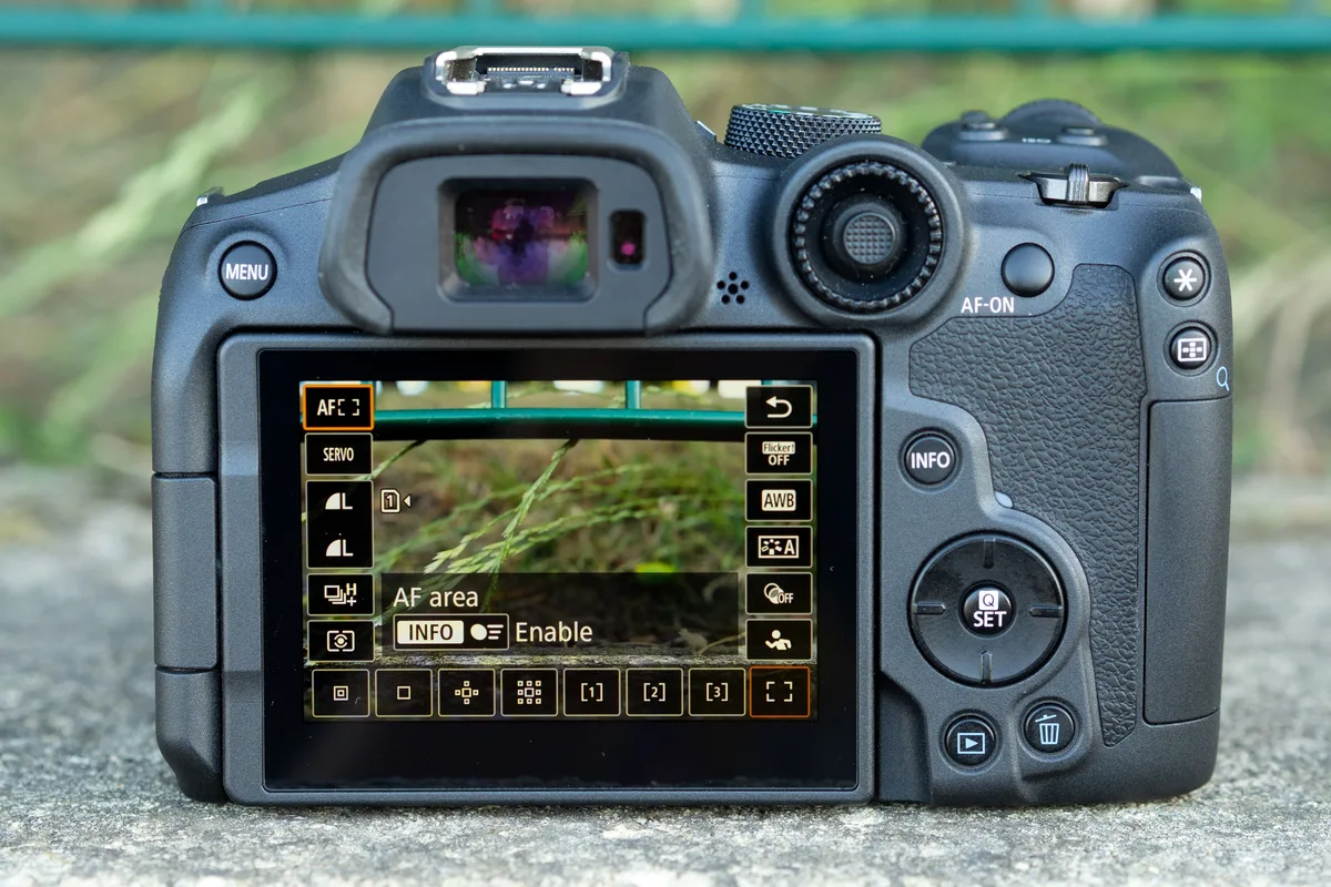 Dual Pixel CMOS AF II