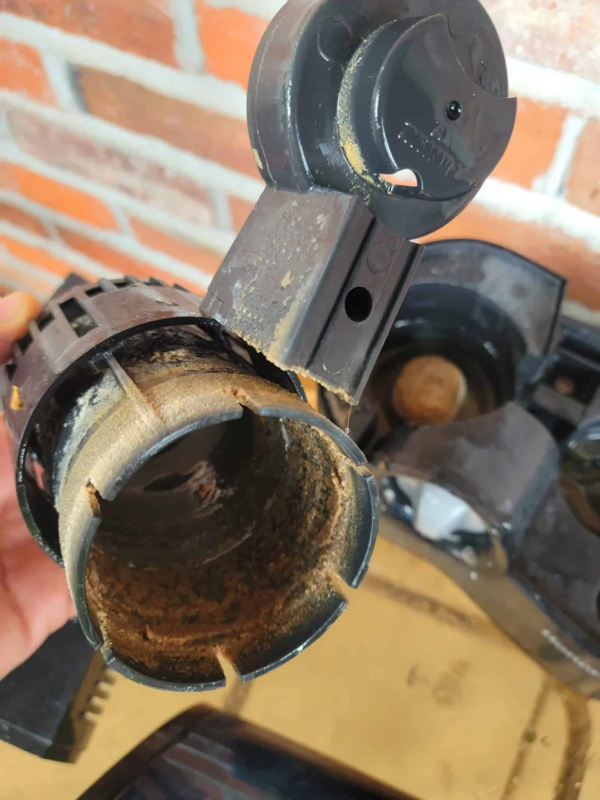 Dyson humidifier scale removal