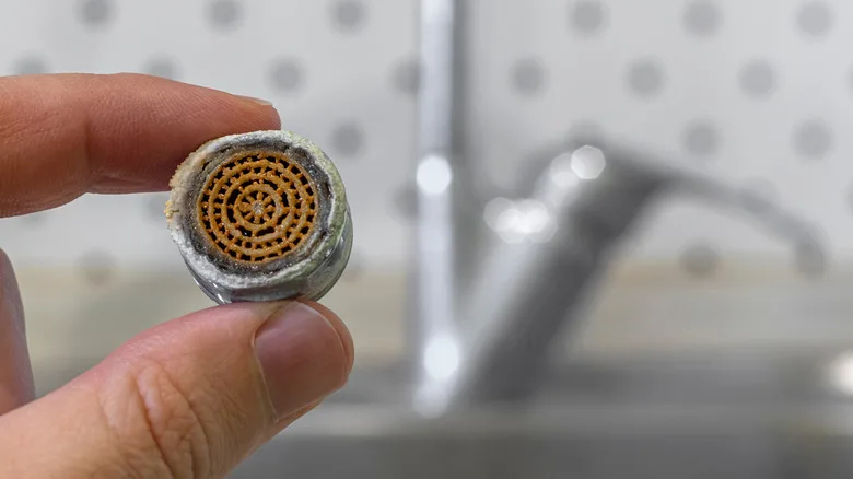 Faucet aerator