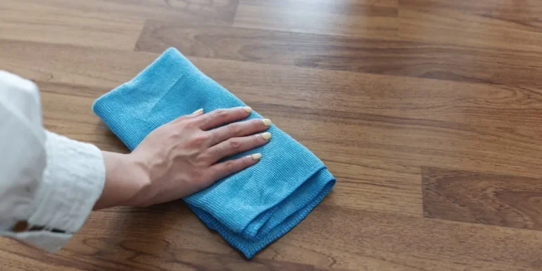 How To Clean Laminate Cupboards Without Streaking