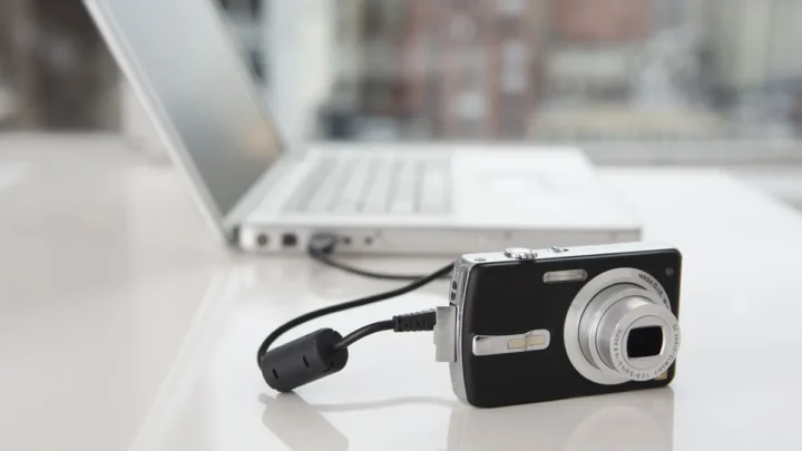 How to Connect Action Camera to Computer
