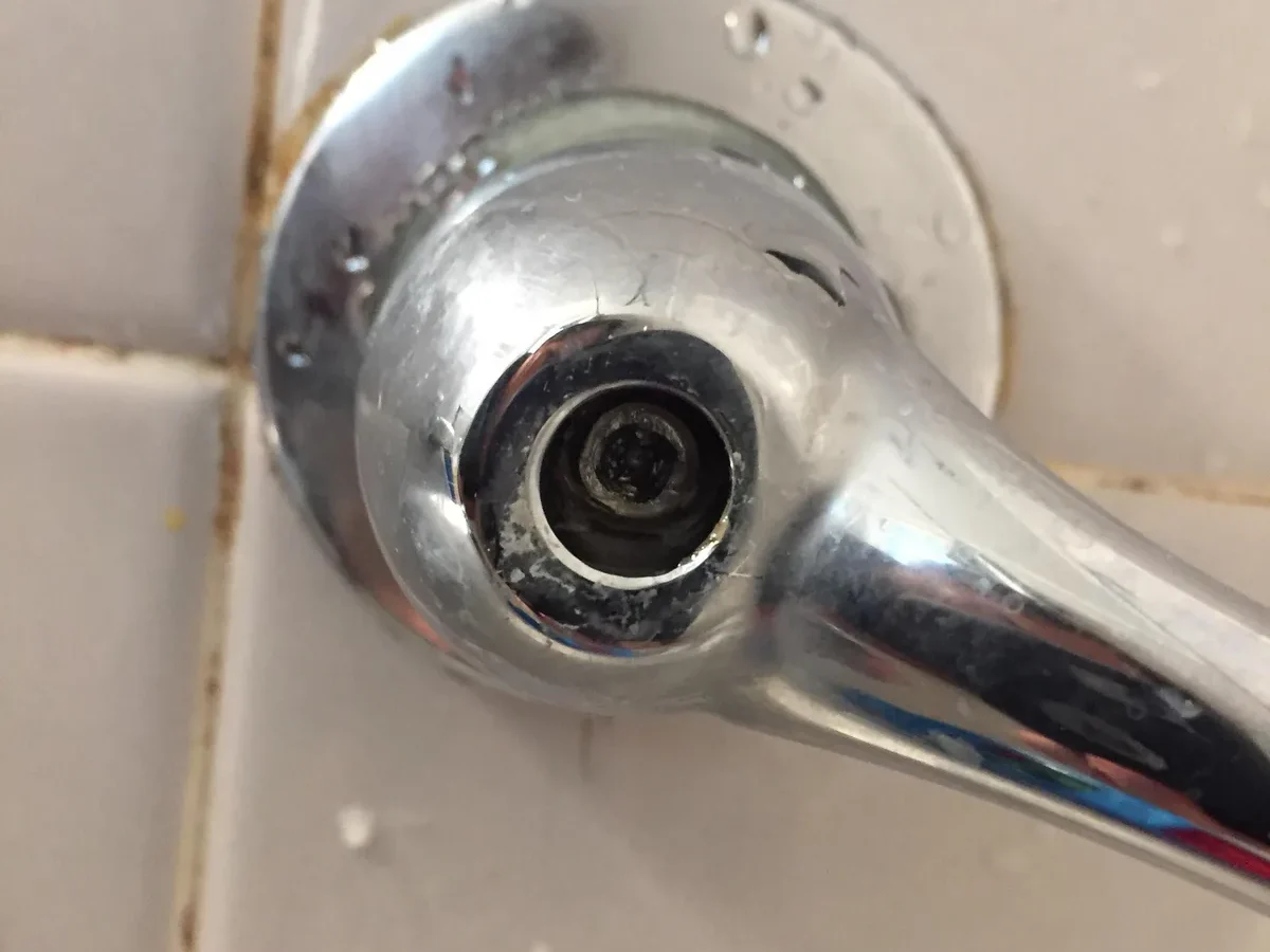 How To Replace A Bathtub Faucet Knob