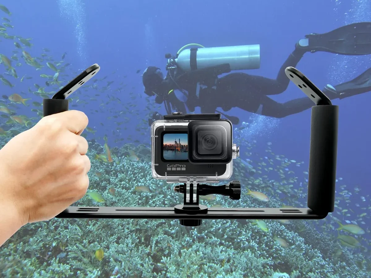 how to use an underwater camera for diving