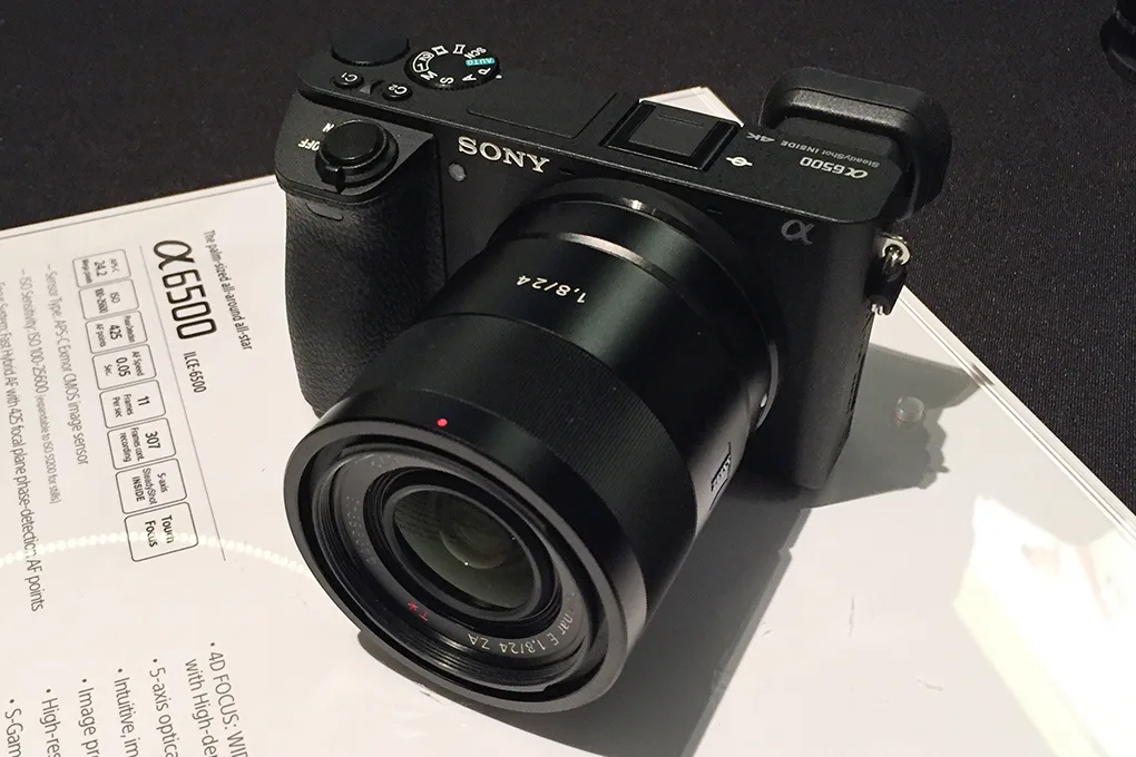 how to use mirrorless camera touchscreen