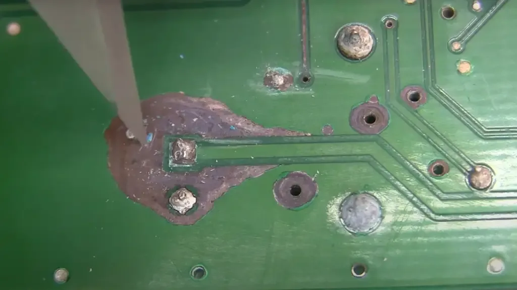 isopropyl alcohol PCB cleaning