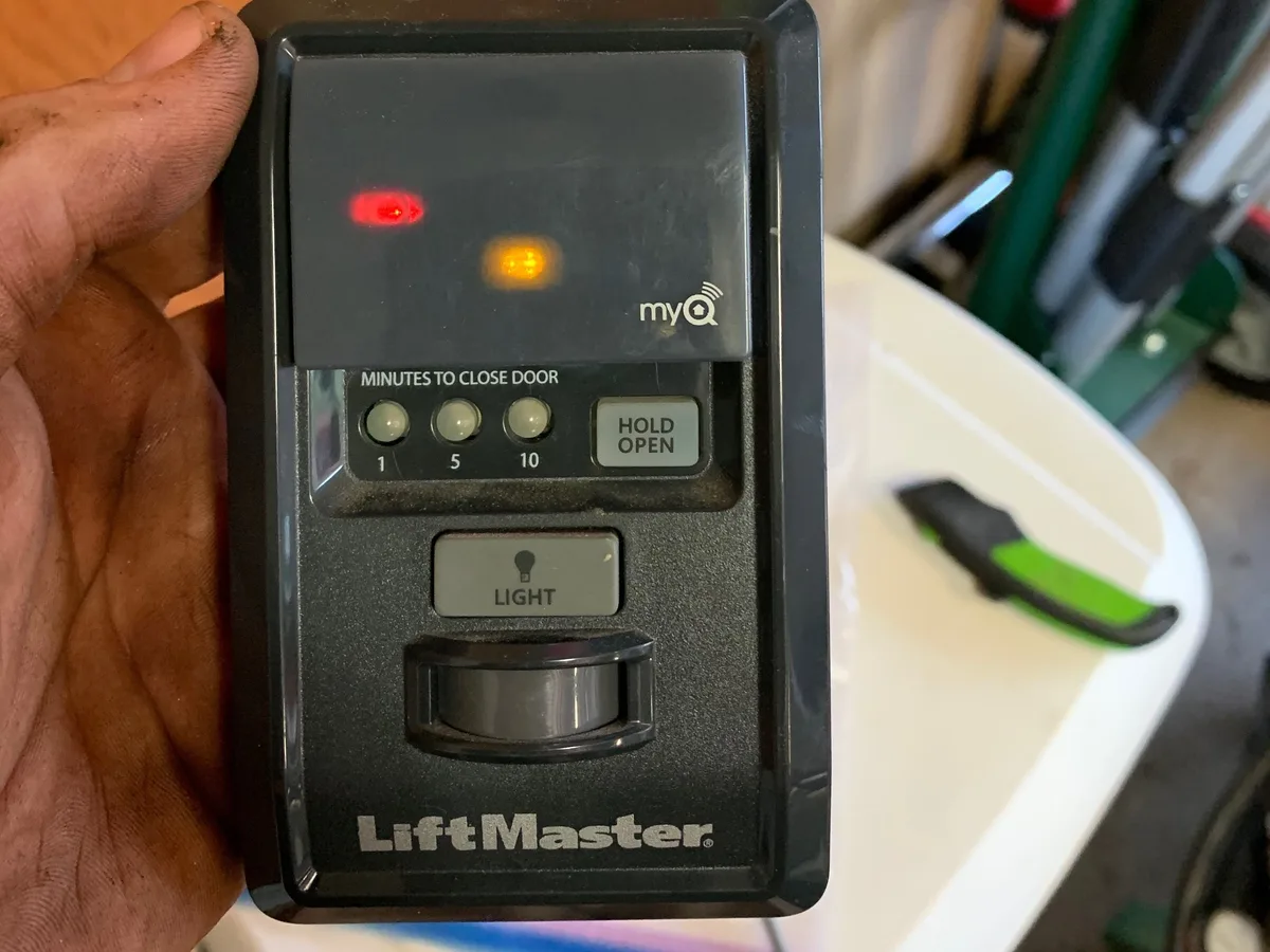 LiftMaster diagnostic LED