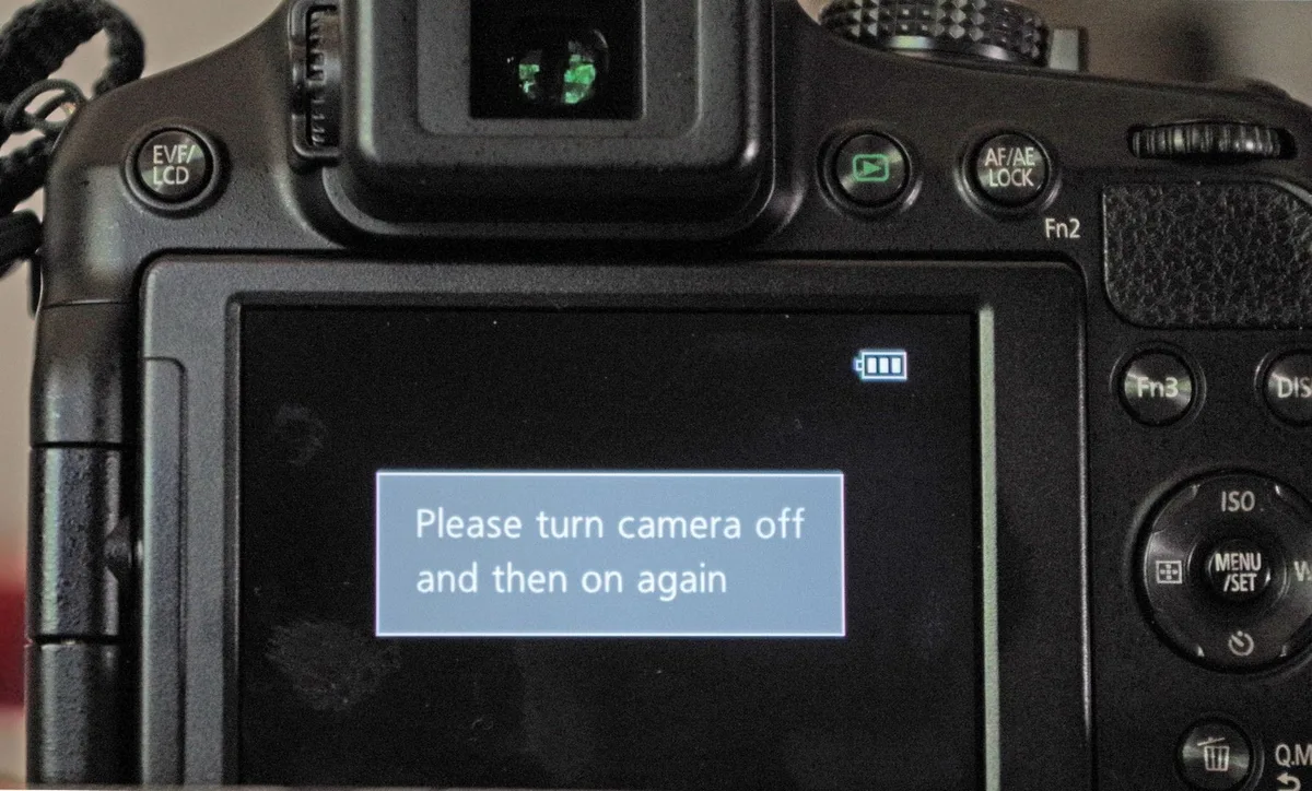mirrorless camera error message troubleshooting