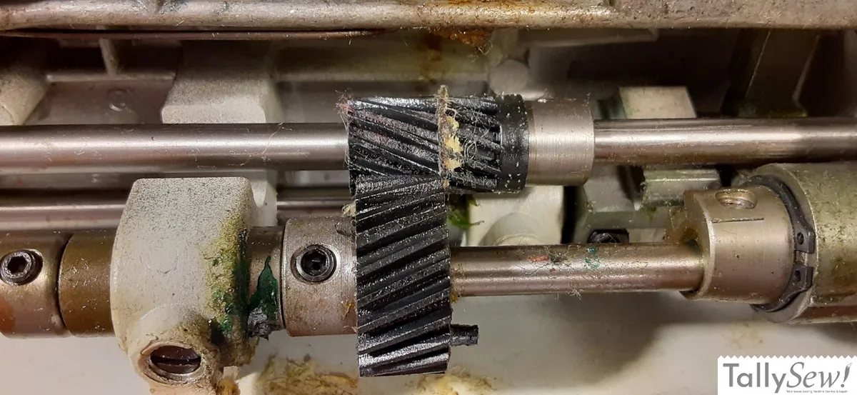 modern Singer plastic gear stripped