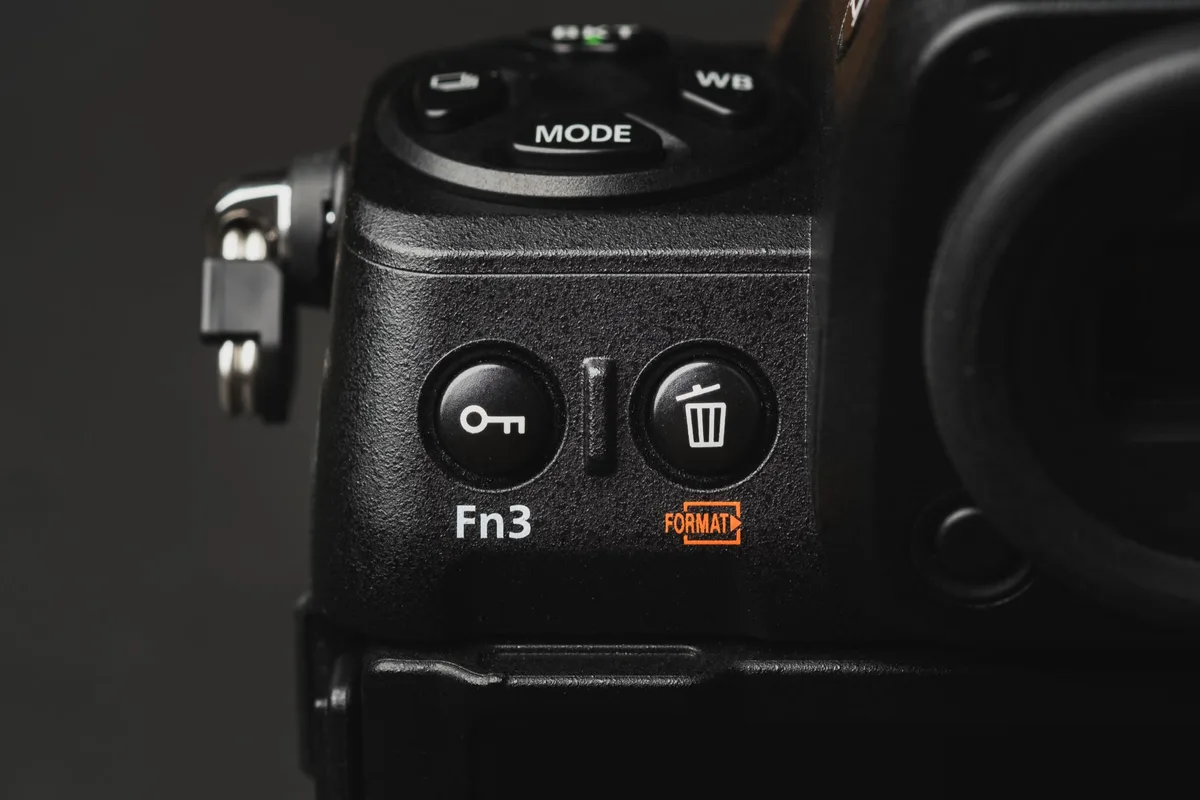 Nikon Z8 power switch lock lever