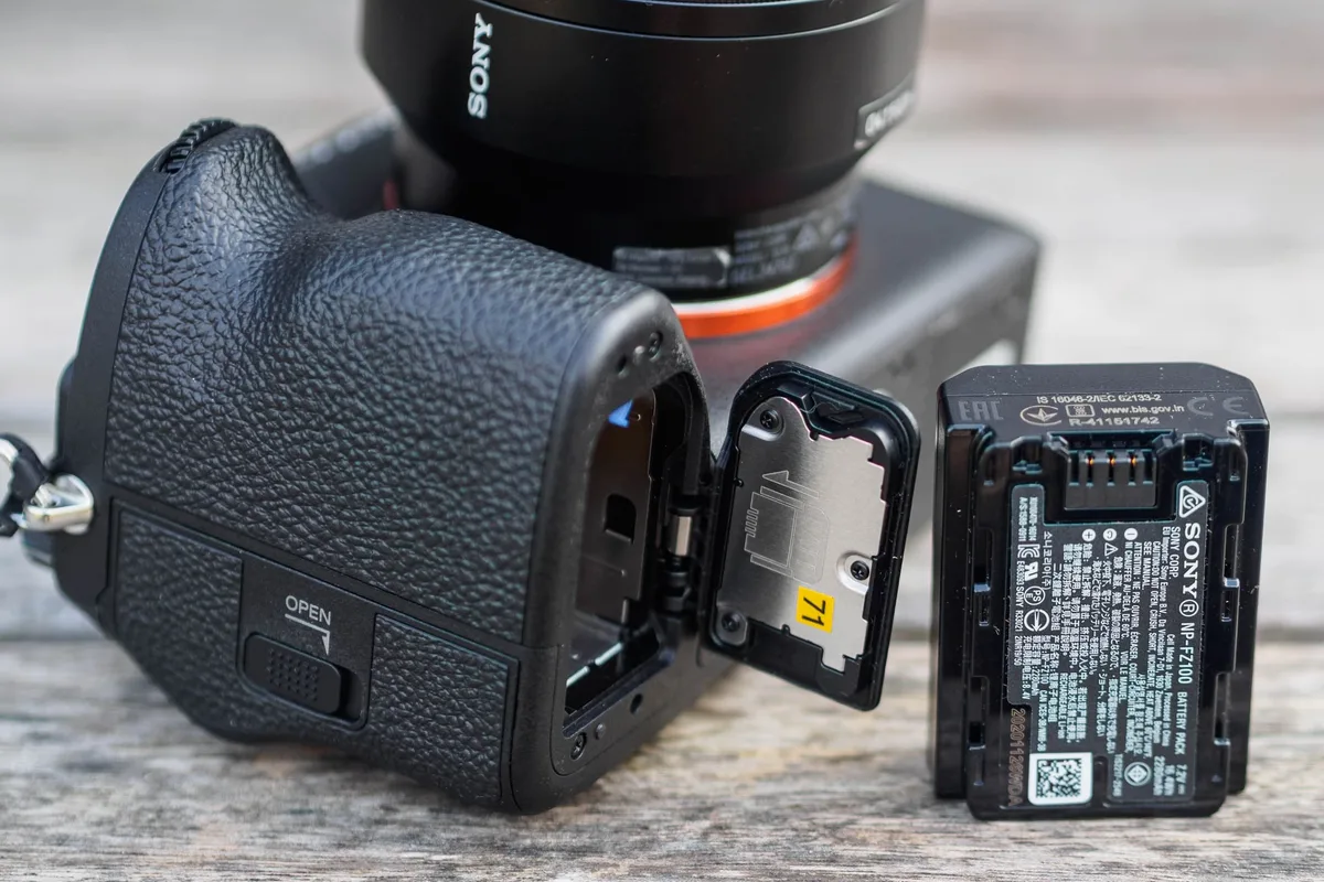 NP-FZ100 battery
