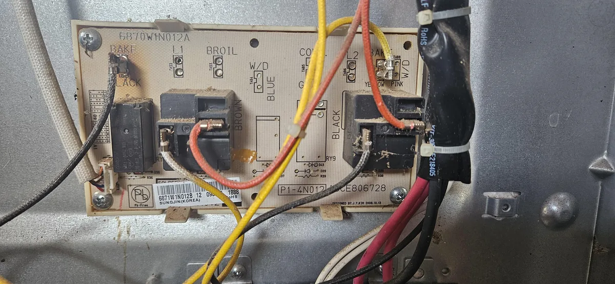 Oven control board components