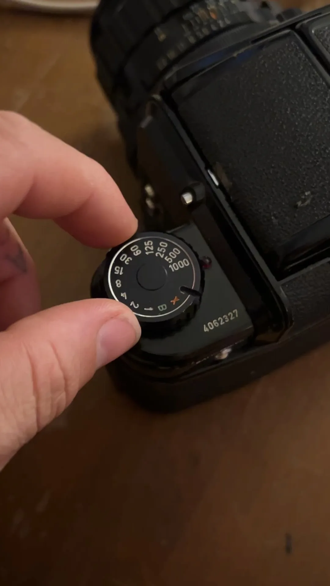 shutter speed dial adjustment