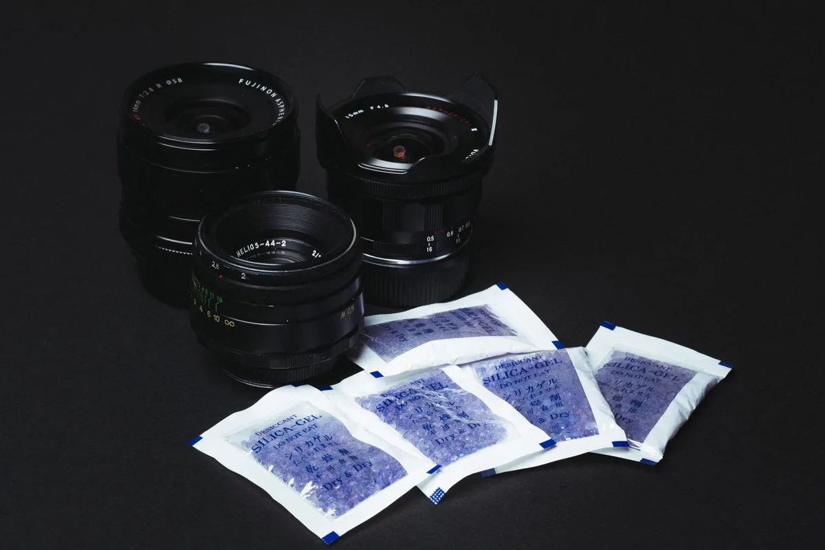 silica gel placement