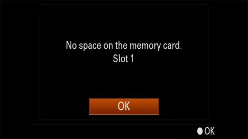 Sony A7R V card error