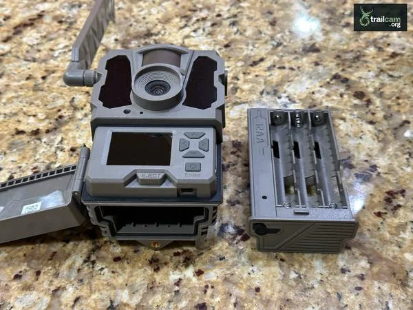 Tactacam Reveal X Pro battery compartment