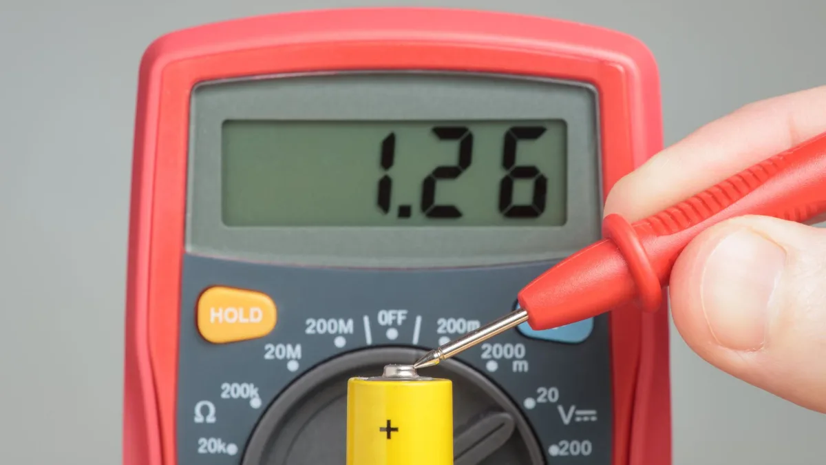 trail camera battery voltage test